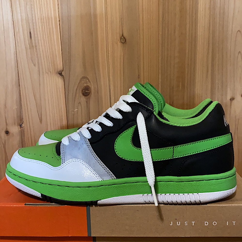 nike court force stussy